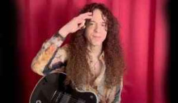 Фото Marty Friedman сталкивается с трудностями