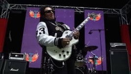 Фото Neal Schon: "Песни стали саундтреками к жизни людей"