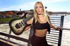 Фото Что слушает Nita Strauss?