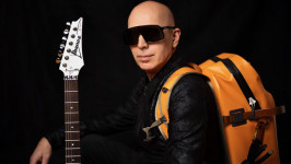Фото JOE SATRIANI "Faceless"